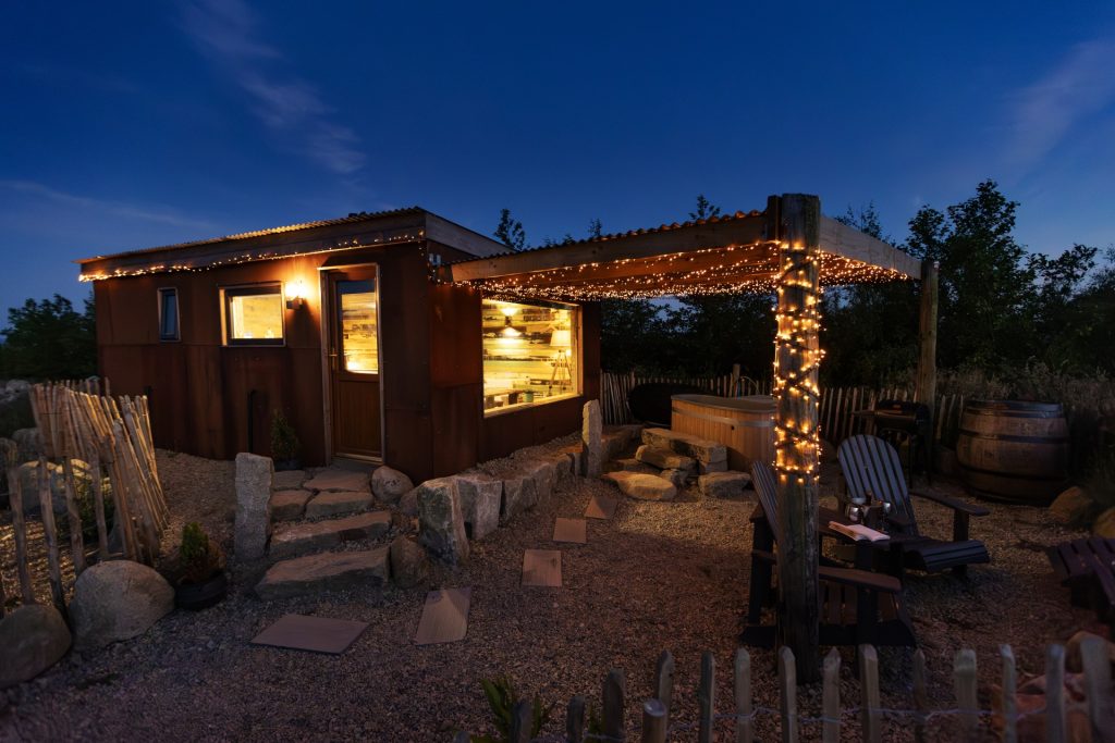 Private Cabin with Hot tub in the Mournes, pet friendly, Glamping Northern Ireland